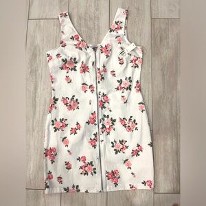 Dress sleeveless with flowers